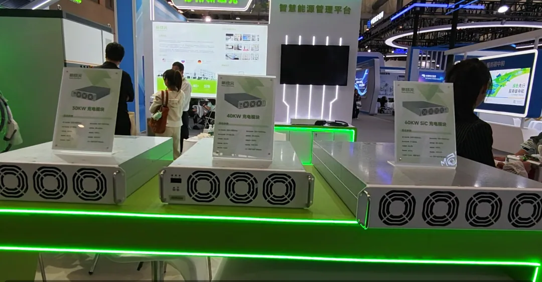 Módulos de recarga de 30 kW, 40 kW e 60 kW SiC em exposição