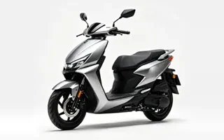 Scooter elétrica prateada