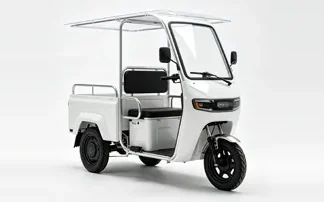 Triciclo elétrico de carga, branco, com cabine