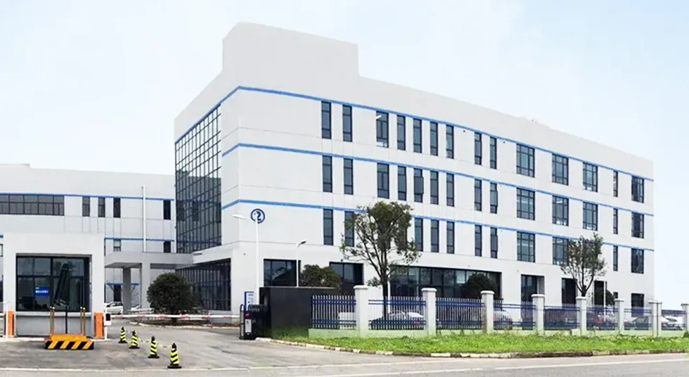 Vista externa do complexo industrial da empresa
