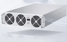 Módulo de recarga com três ventiladores no painel frontal