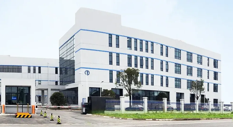 Vista externa do complexo industrial da empresa